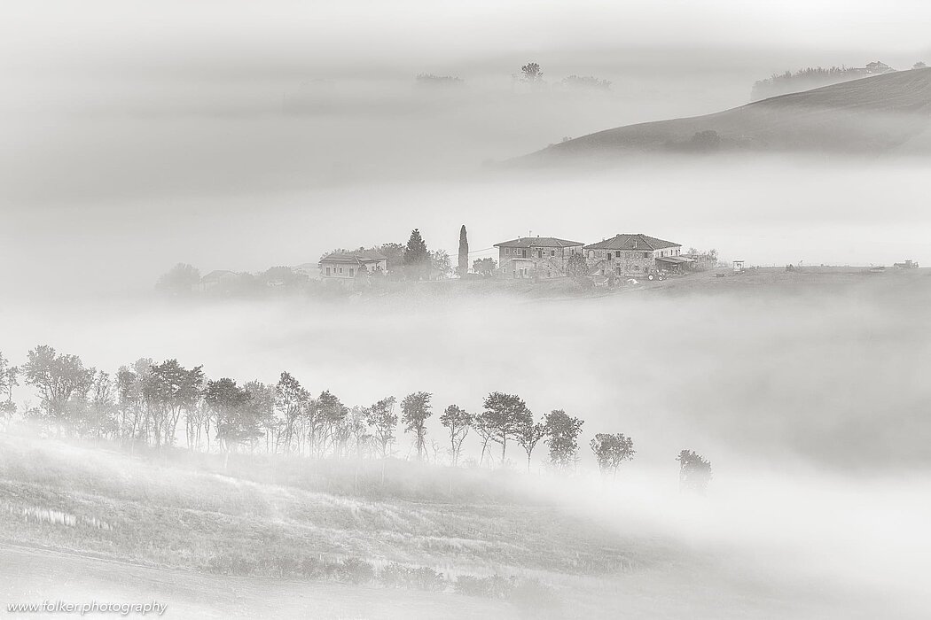 Misty morning in Tuscany Folker, Michaelsen, Aesthetic, minimal, abstract, art, photography, minimalism, impressionism, ICM, multiple exposure, painterly, creative, special, beautiful, Tuscany