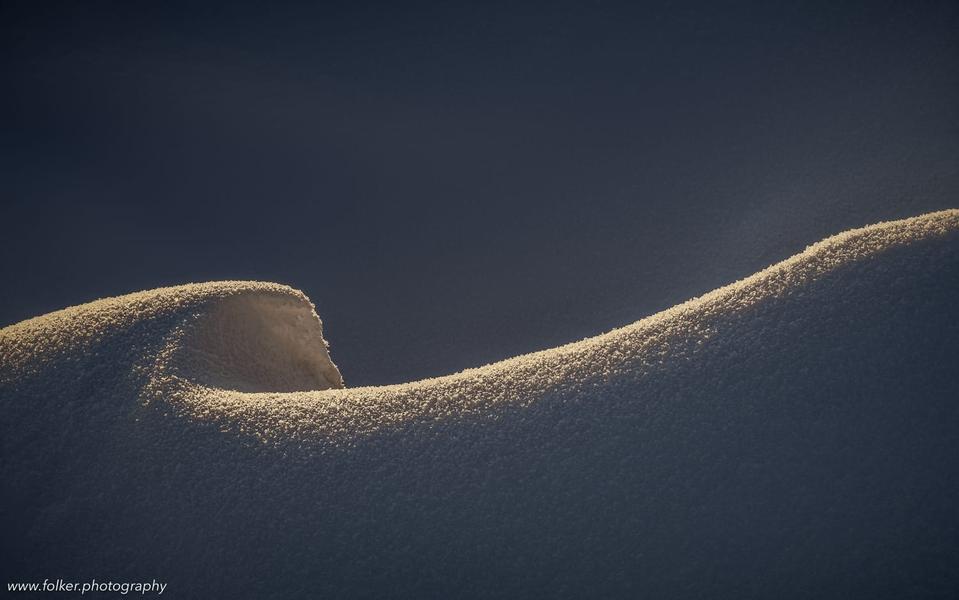 Close-up of a snow dune