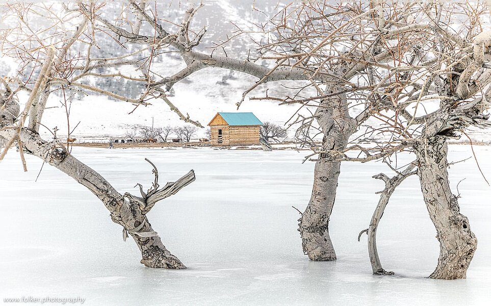 Shed near Bugul'deika, Baikal
